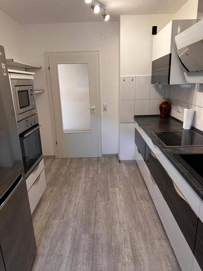 A&V Apartments Wunderschoene Rheinblick Wohnung Zum Entspannen Apt Ela Duisburg Exterior foto